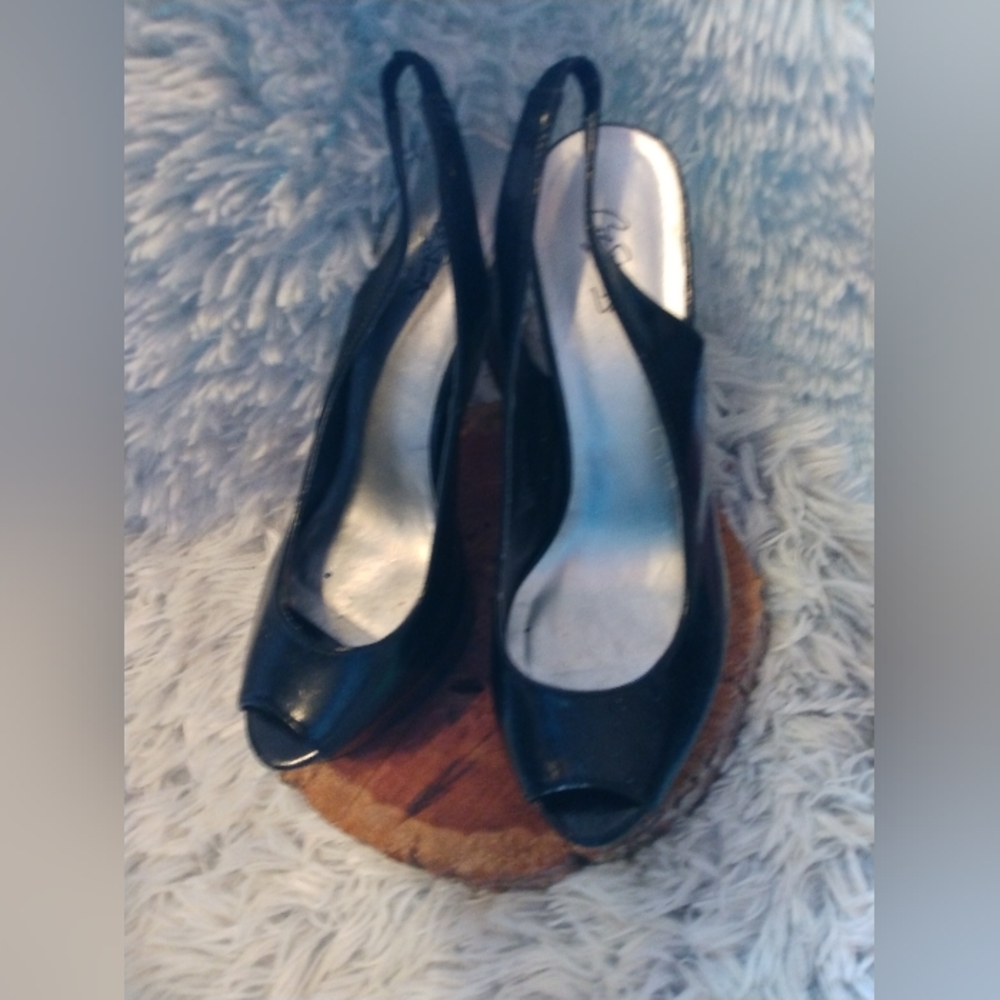 Women's Sz 8 Black Sara Slingback From City Streets